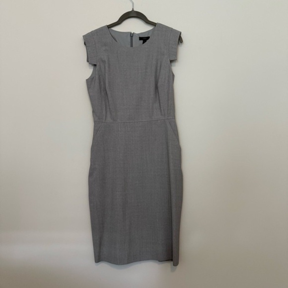 J. Crew Classic Gray Resume Dress Gray Size 4 Back Zip, Back Vent, Pockets